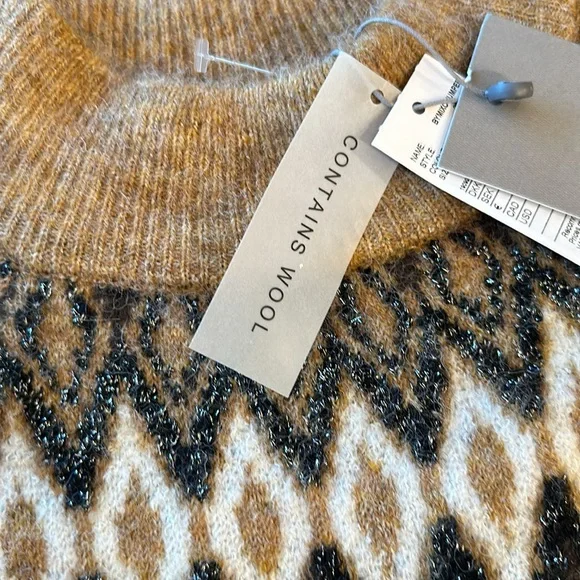 Nwt. Sweater - Picture 6 of 7